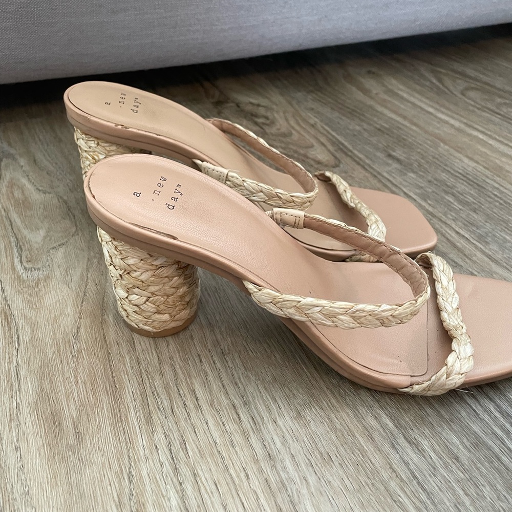 Target Heels - Picture 2 of 3